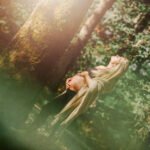 Séance photo grossesse en pleine nature dans la forêt de Fontainebleau